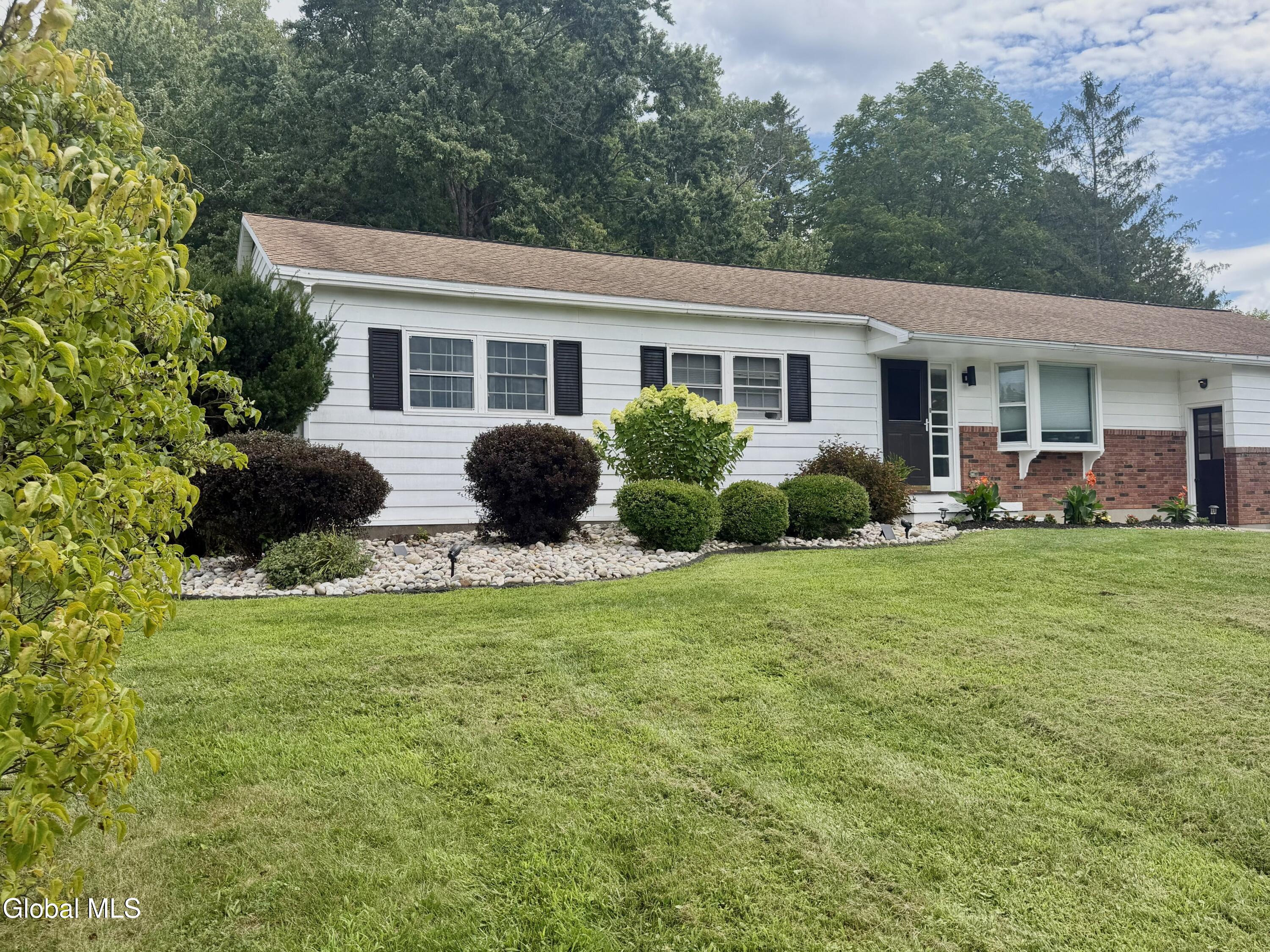 110 Country Ridge Court Amsterdam NY 12010