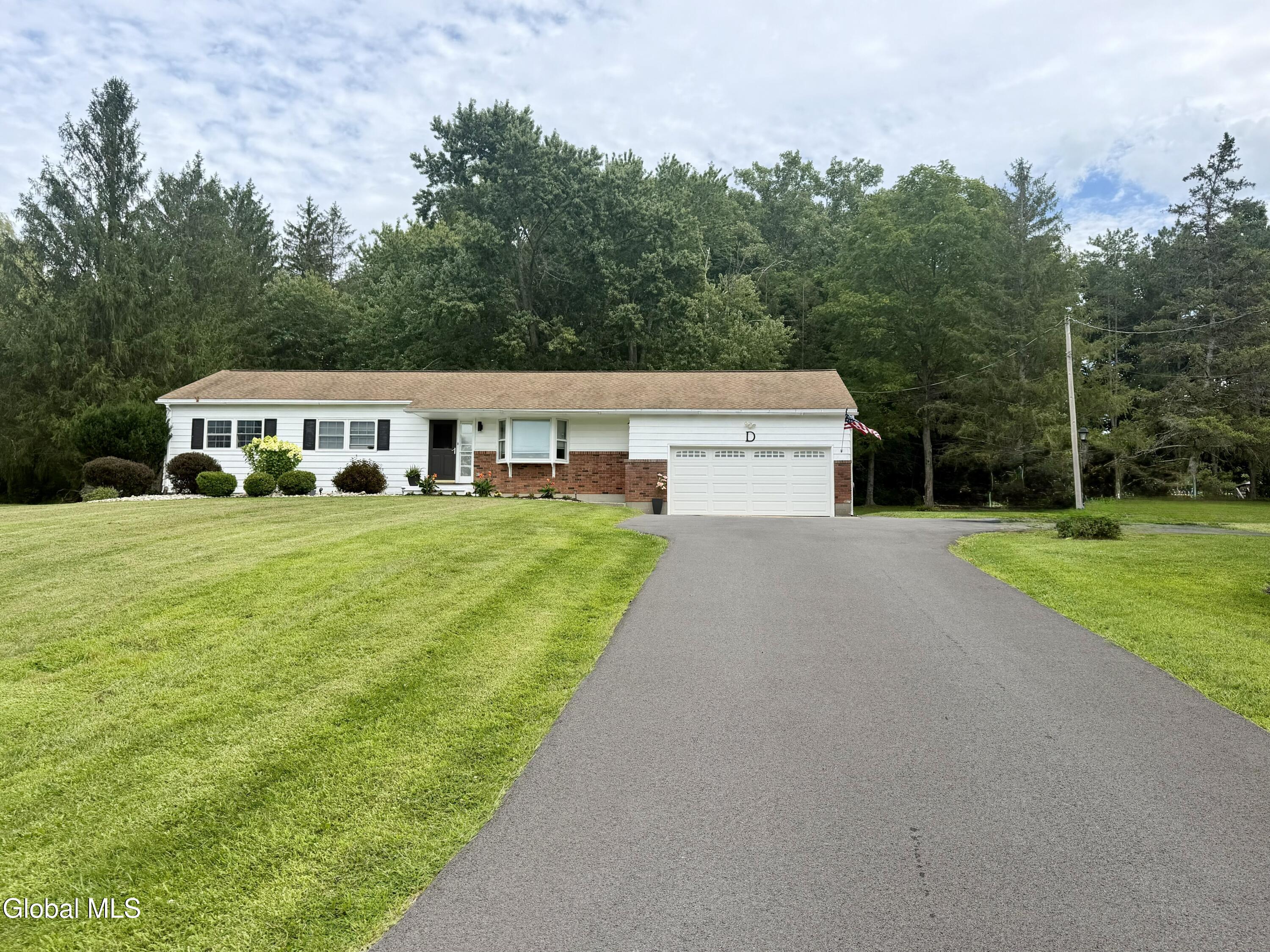 110 Country Ridge Court Amsterdam NY 12010