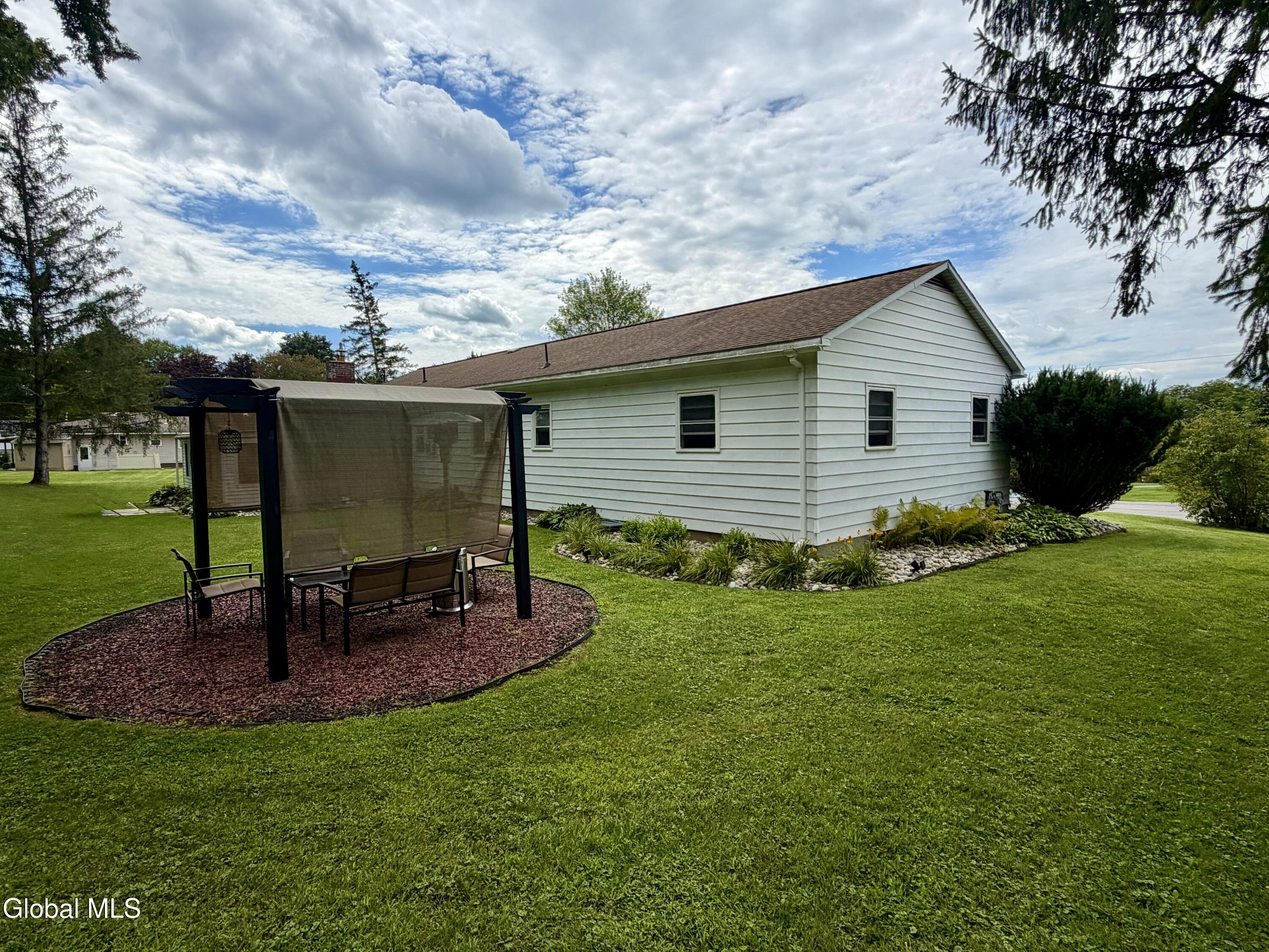 110 Country Ridge Court Amsterdam NY 12010