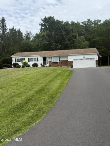 110 Country Ridge Court Amsterdam NY 12010