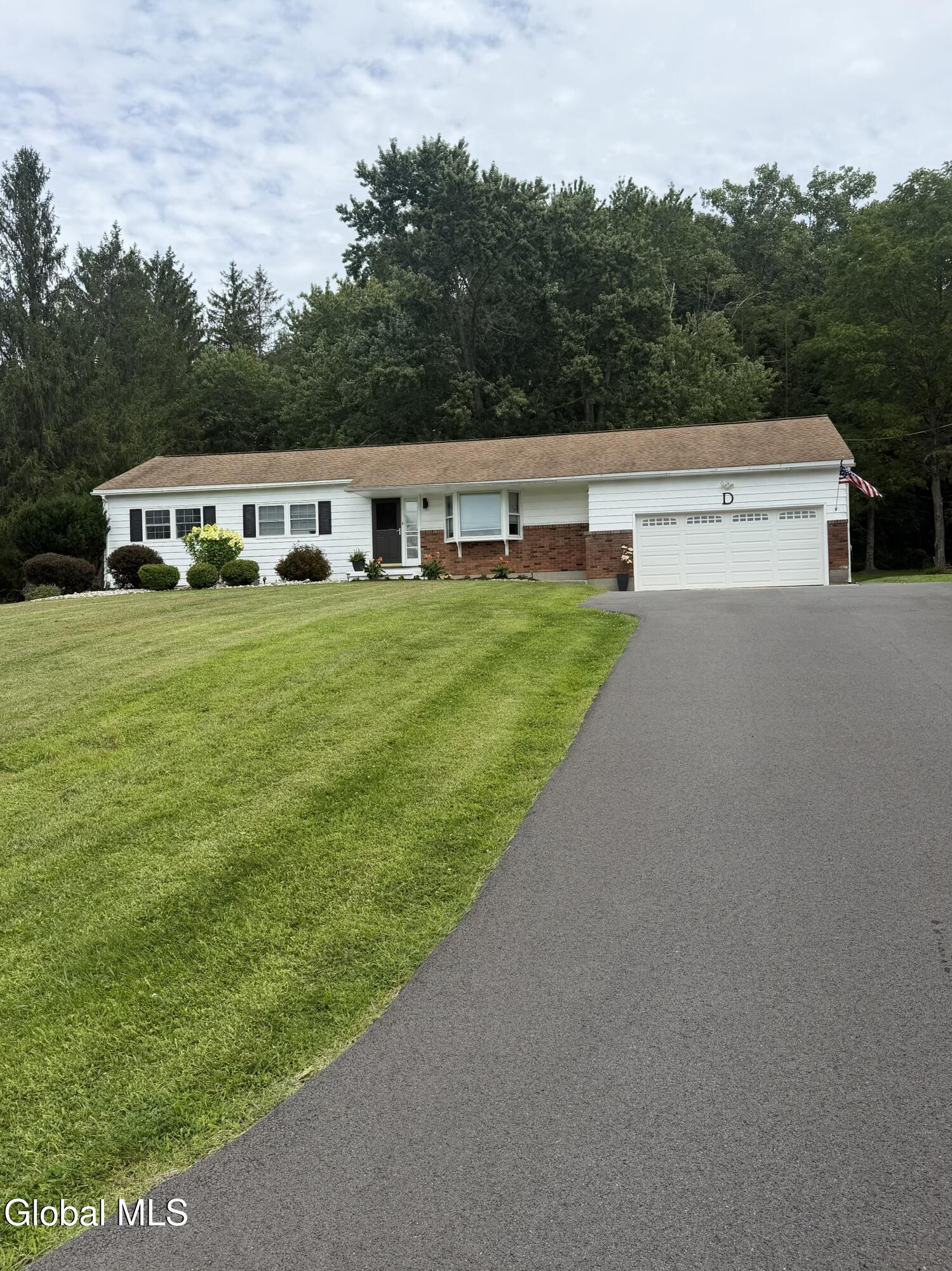 110 Country Ridge Court Amsterdam NY 12010