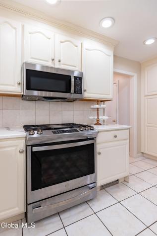 88 New Road East Greenbush NY 12061