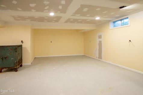 88 New Road East Greenbush NY 12061