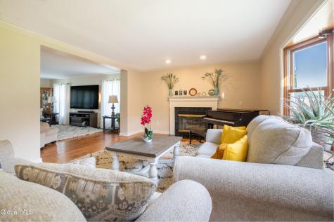 88 New Road East Greenbush NY 12061