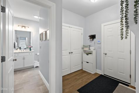 10 Penfield Drive Rexford NY 12148