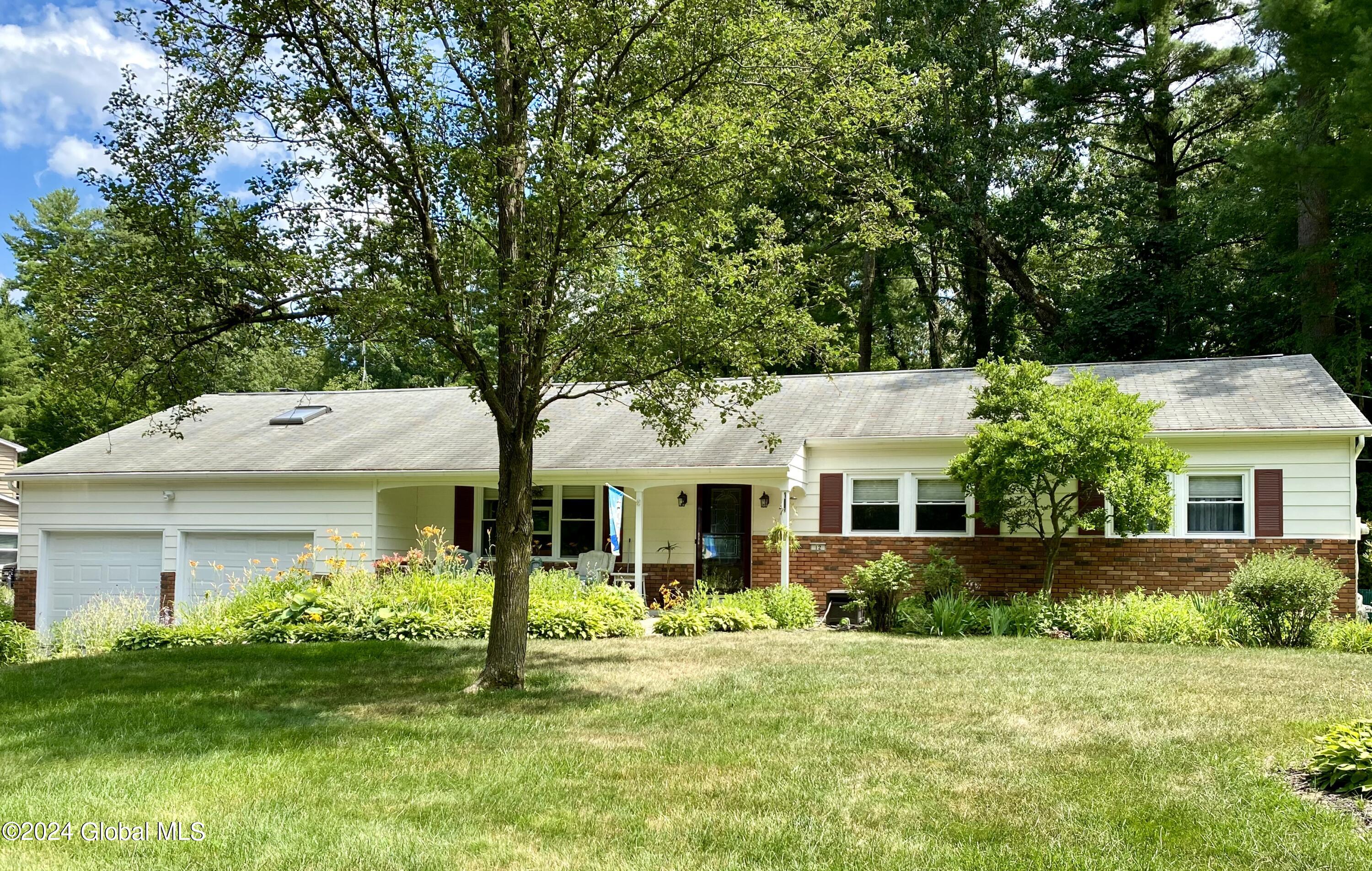 12 Shadow Wood Way Ballston Lake NY 12019