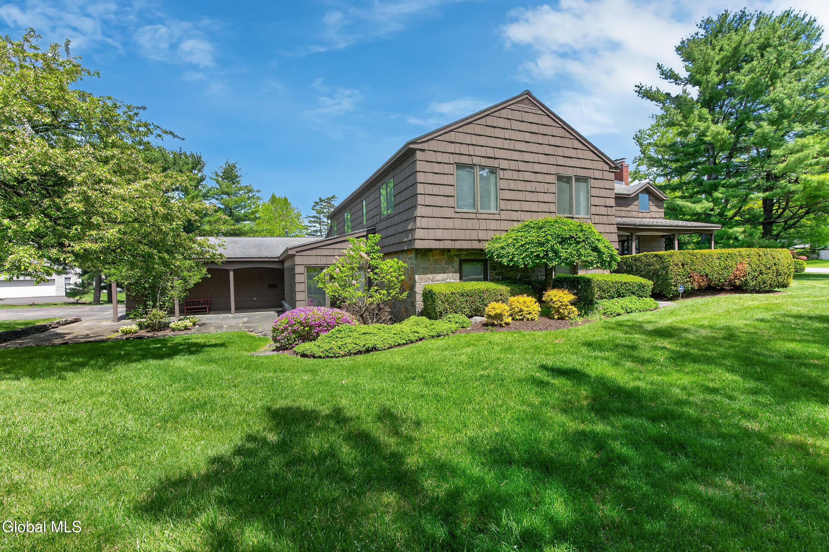 1283 Hawthorn Road Niskayuna NY 12309