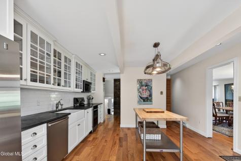 1283 Hawthorn Road Niskayuna NY 12309