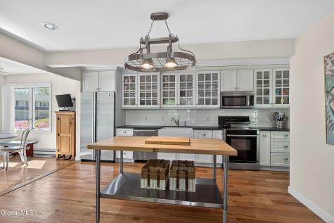 1283 Hawthorn Road Niskayuna NY 12309