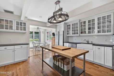 1283 Hawthorn Road Niskayuna NY 12309