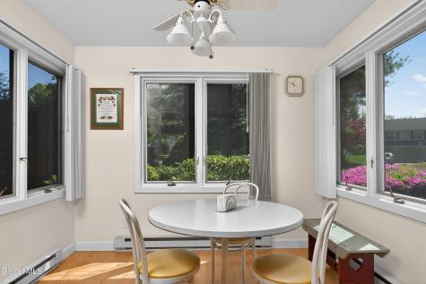 1283 Hawthorn Road Niskayuna NY 12309