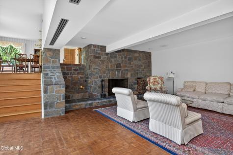 1283 Hawthorn Road Niskayuna NY 12309