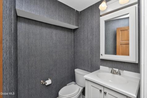 1283 Hawthorn Road Niskayuna NY 12309