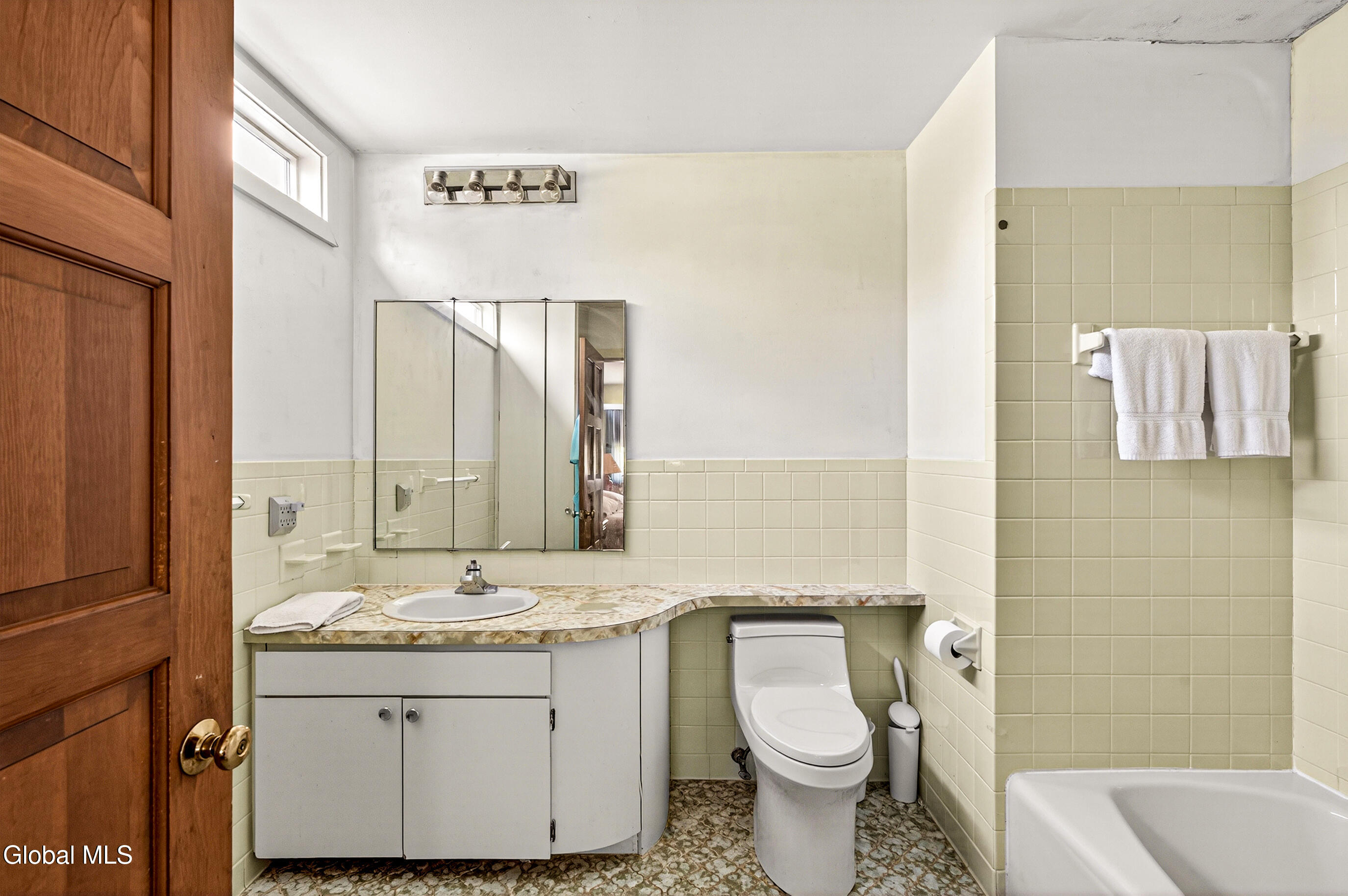 1283 Hawthorn Road Niskayuna NY 12309