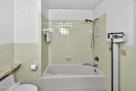 1283 Hawthorn Road Niskayuna NY 12309
