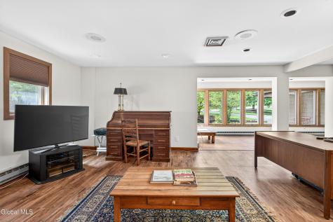 1283 Hawthorn Road Niskayuna NY 12309