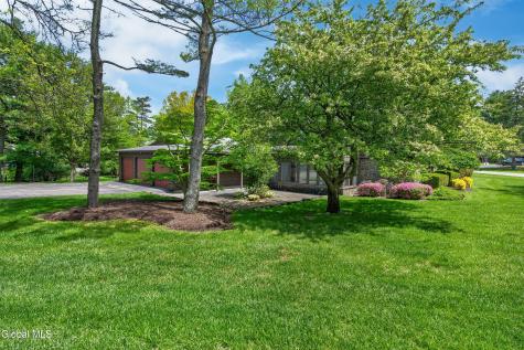 1283 Hawthorn Road Niskayuna NY 12309