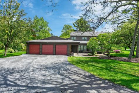 1283 Hawthorn Road Niskayuna NY 12309