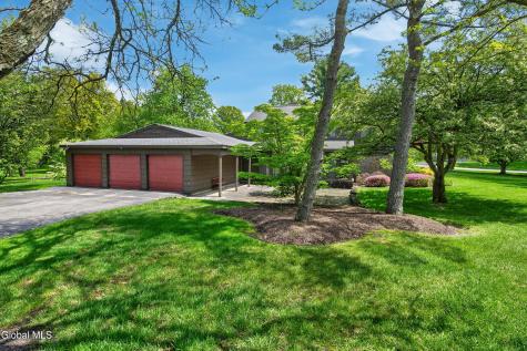1283 Hawthorn Road Niskayuna NY 12309