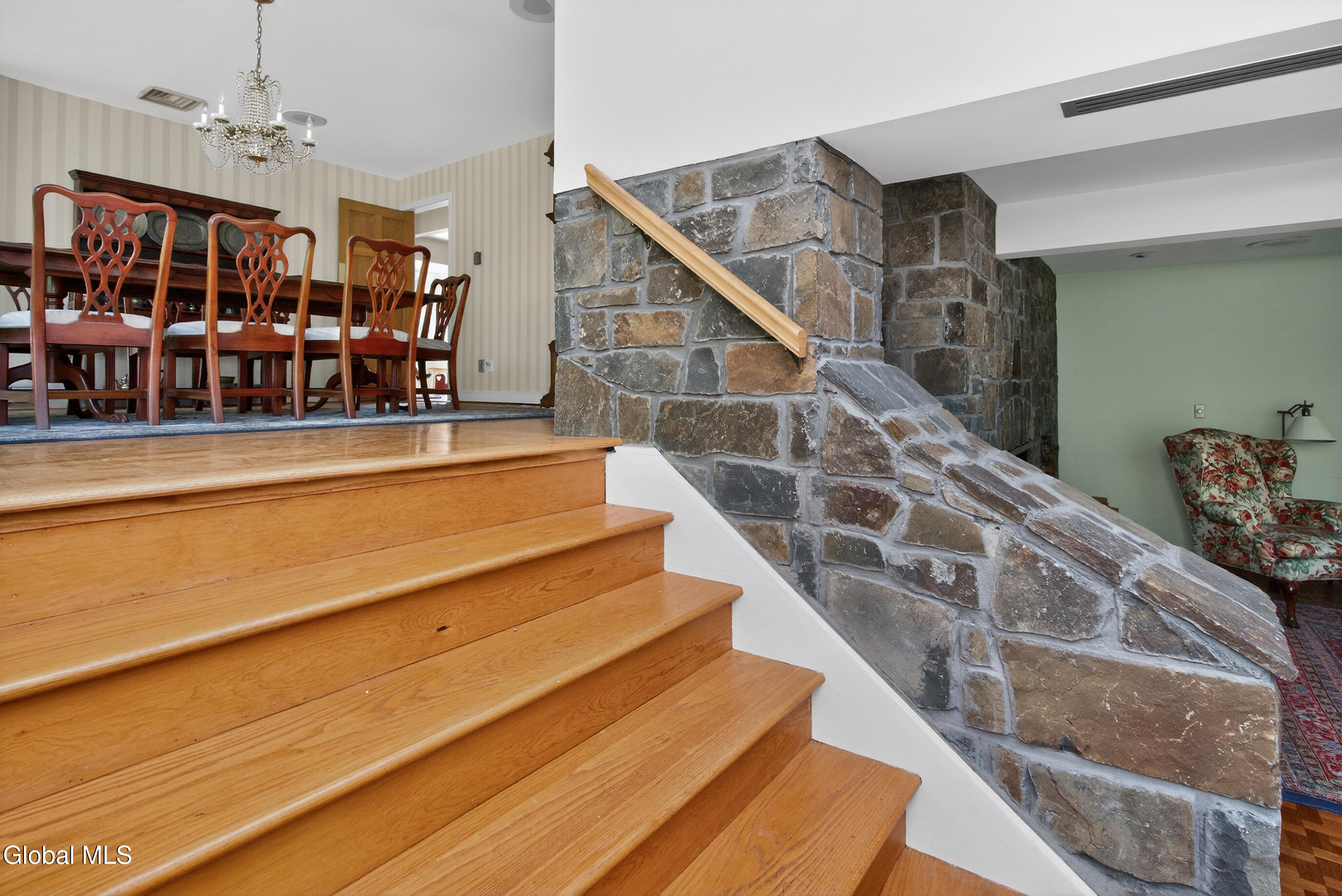 1283 Hawthorn Road Niskayuna NY 12309