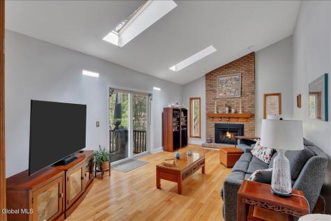 12 Deer Run Hollow Halfmoon NY 12065