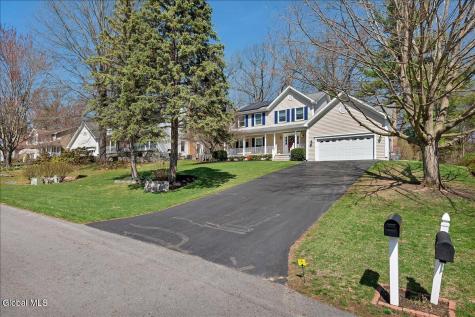 12 Deer Run Hollow Halfmoon NY 12065