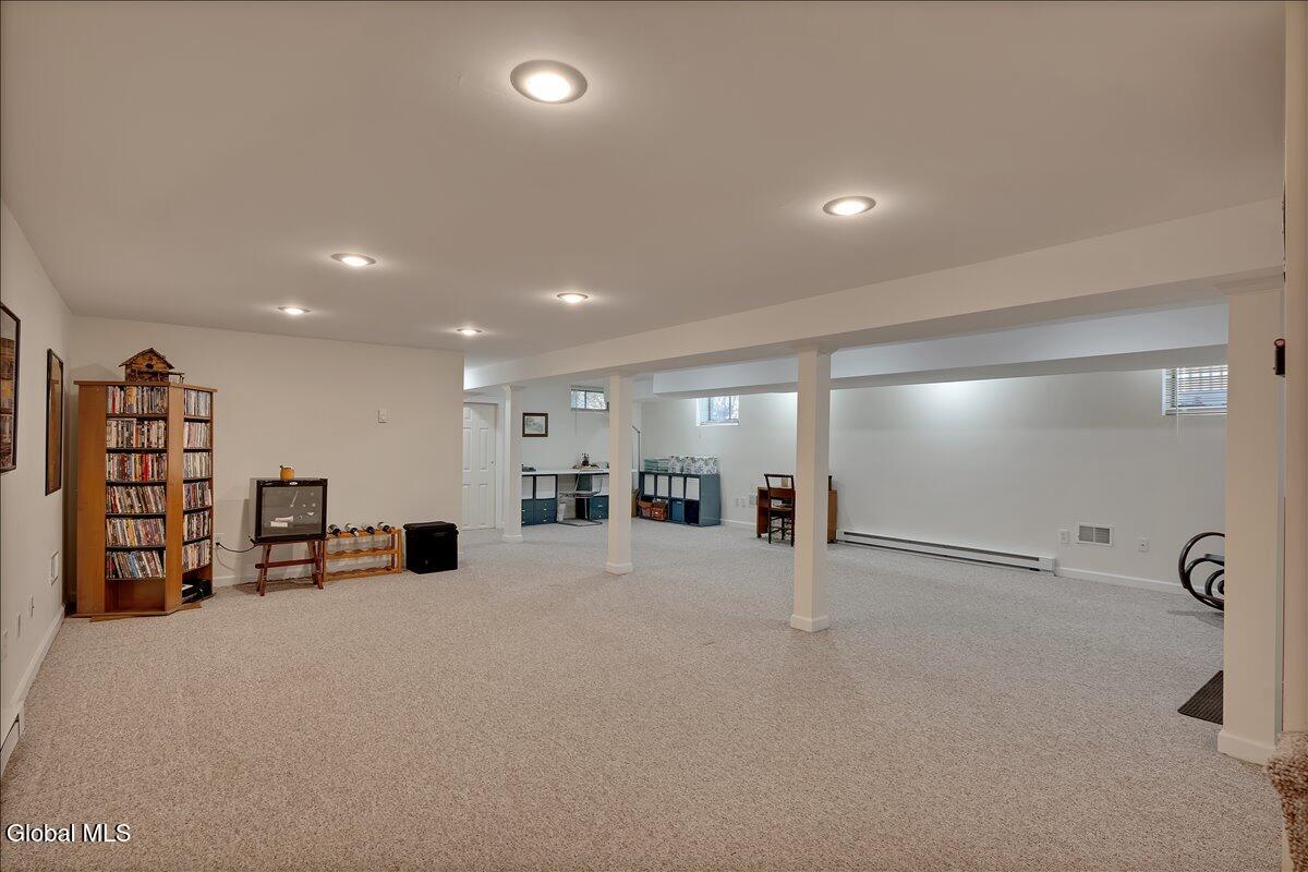 12 Deer Run Hollow Halfmoon NY 12065