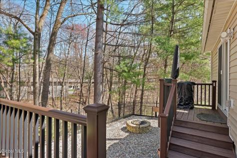12 Deer Run Hollow Halfmoon NY 12065