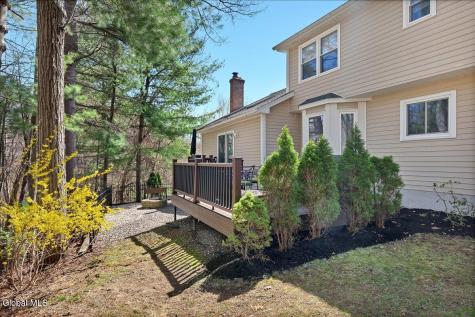 12 Deer Run Hollow Halfmoon NY 12065