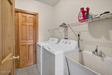 11 Manning Cove Road Malta NY 12020