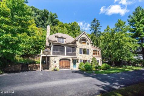 11 Manning Cove Road Malta NY 12020