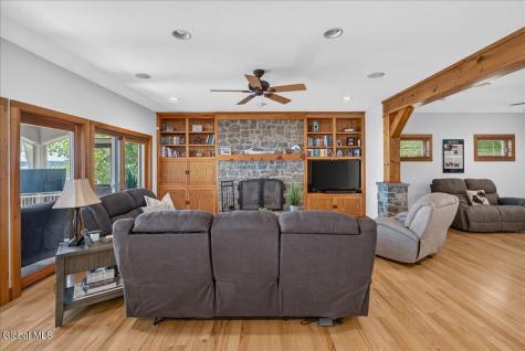 11 Manning Cove Road Malta NY 12020