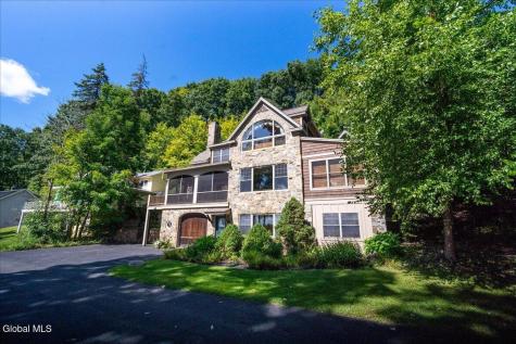 11 Manning Cove Road Malta NY 12020