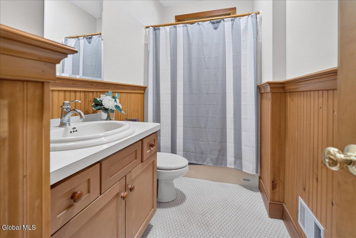11 Manning Cove Road Malta NY 12020