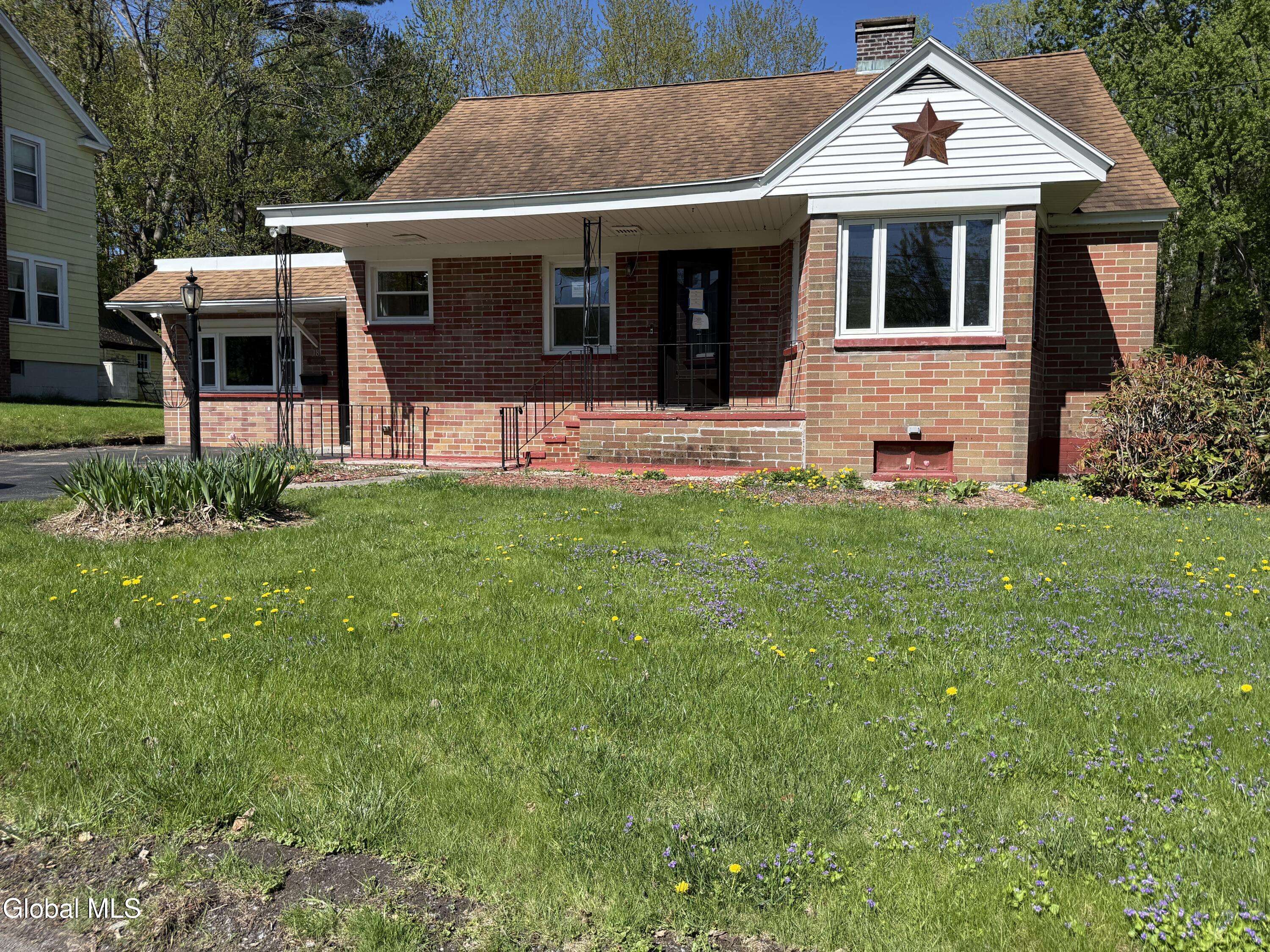 18 Bellevue Avenue Gloversville NY 12078