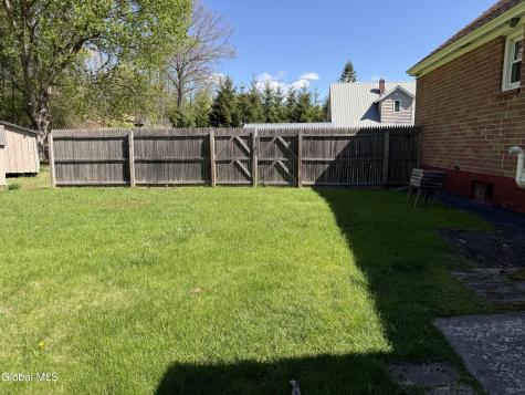18 Bellevue Avenue Gloversville NY 12078