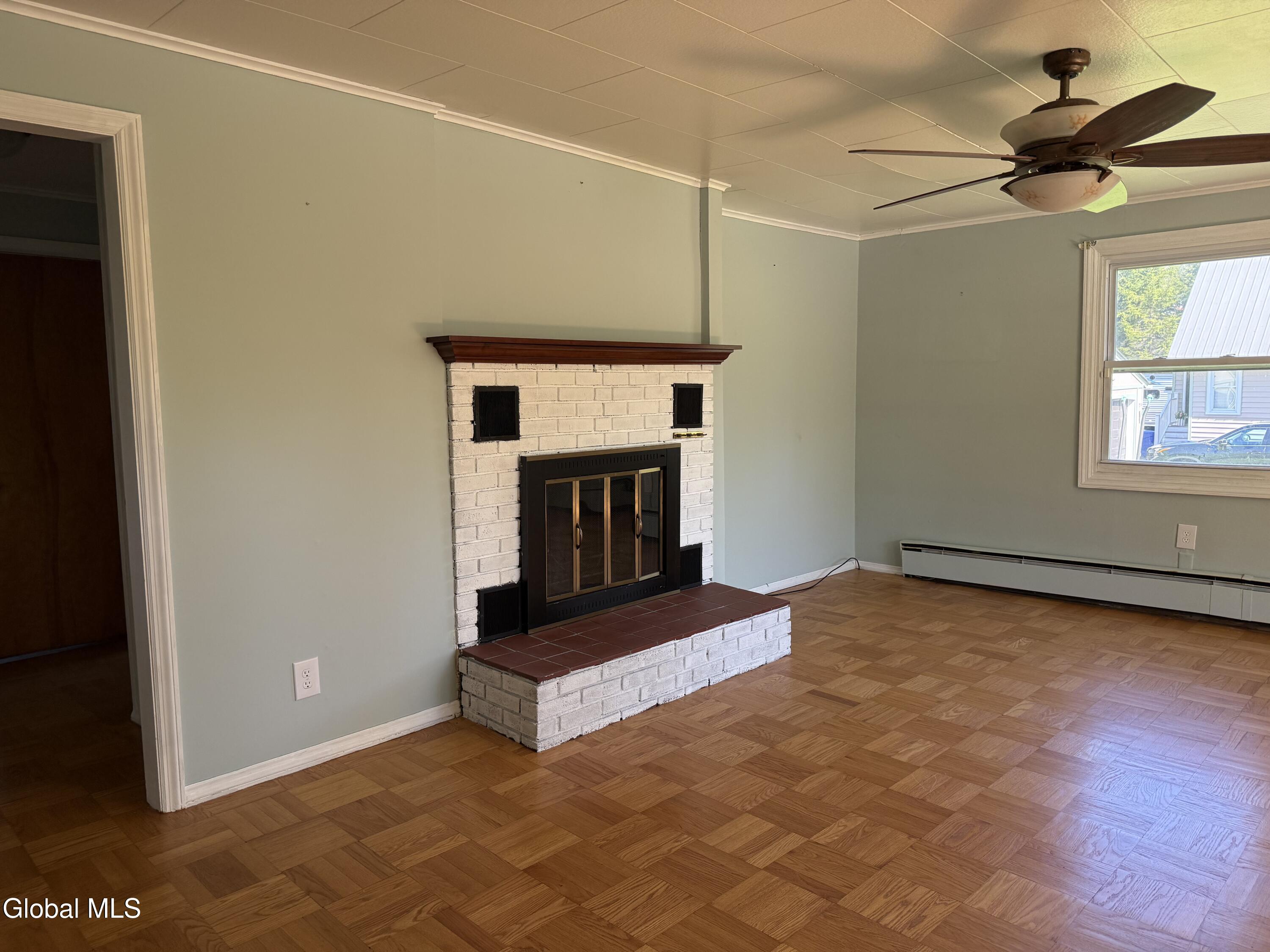 18 Bellevue Avenue Gloversville NY 12078