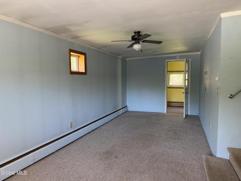 18 Bellevue Avenue Gloversville NY 12078