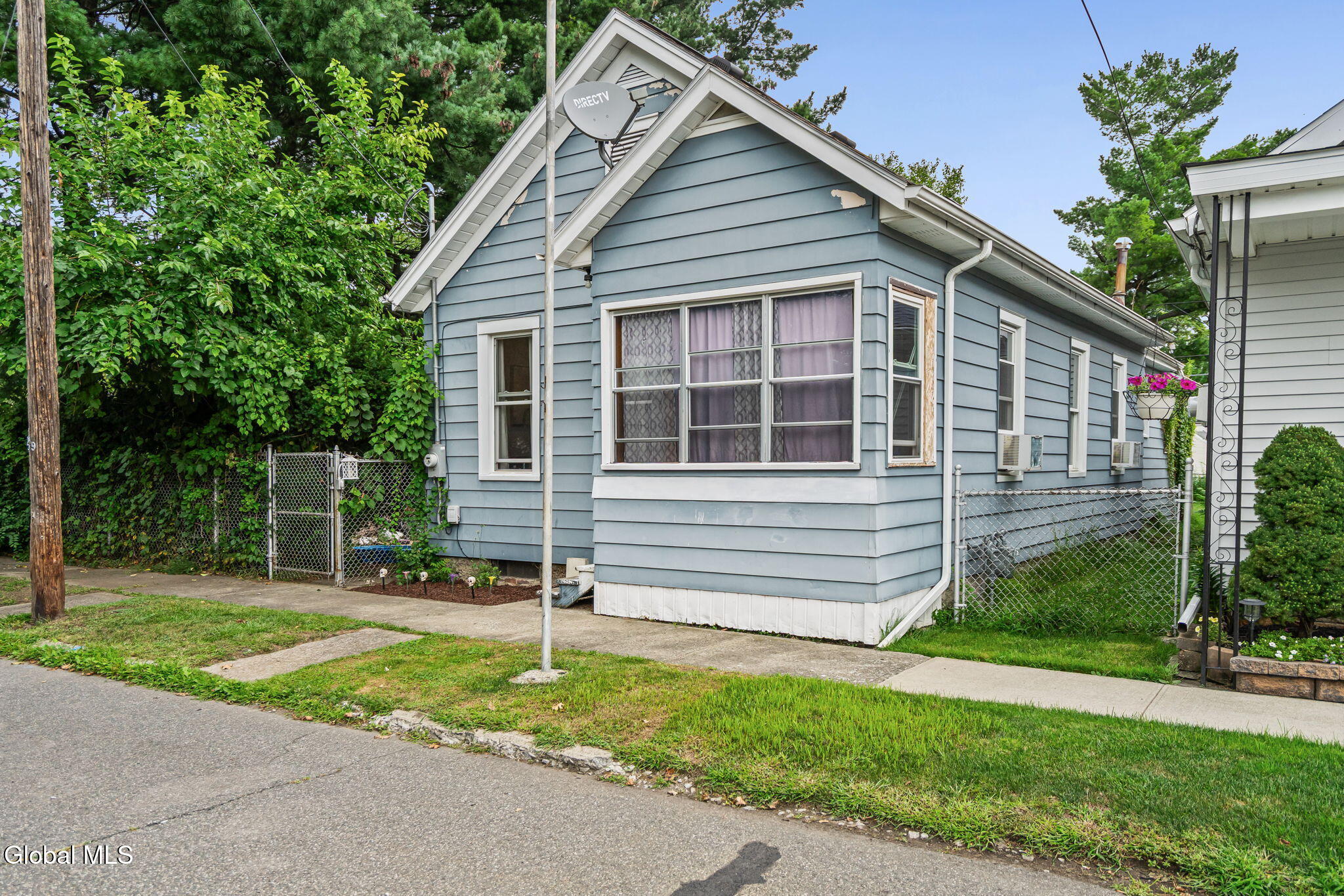 2612 4th Avenue Watervliet NY 12189