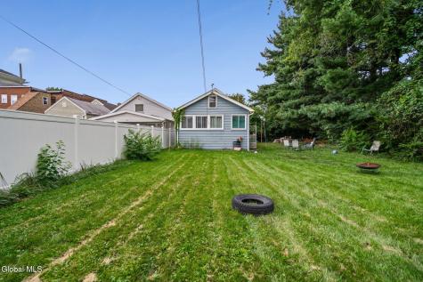 2612 4th Avenue Watervliet NY 12189