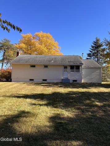 49 Tattersall Lane Colonie NY 12205