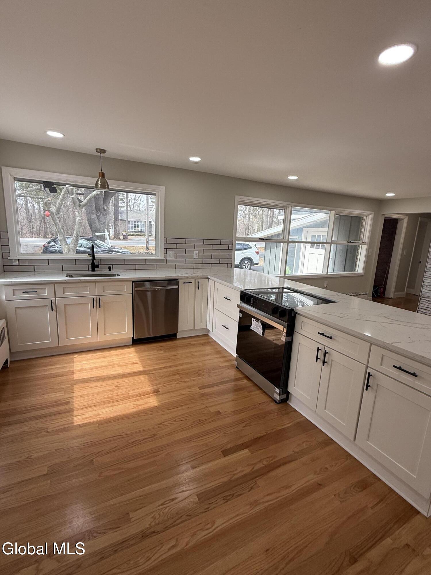2080 Van Antwerp Road Niskayuna NY 12309