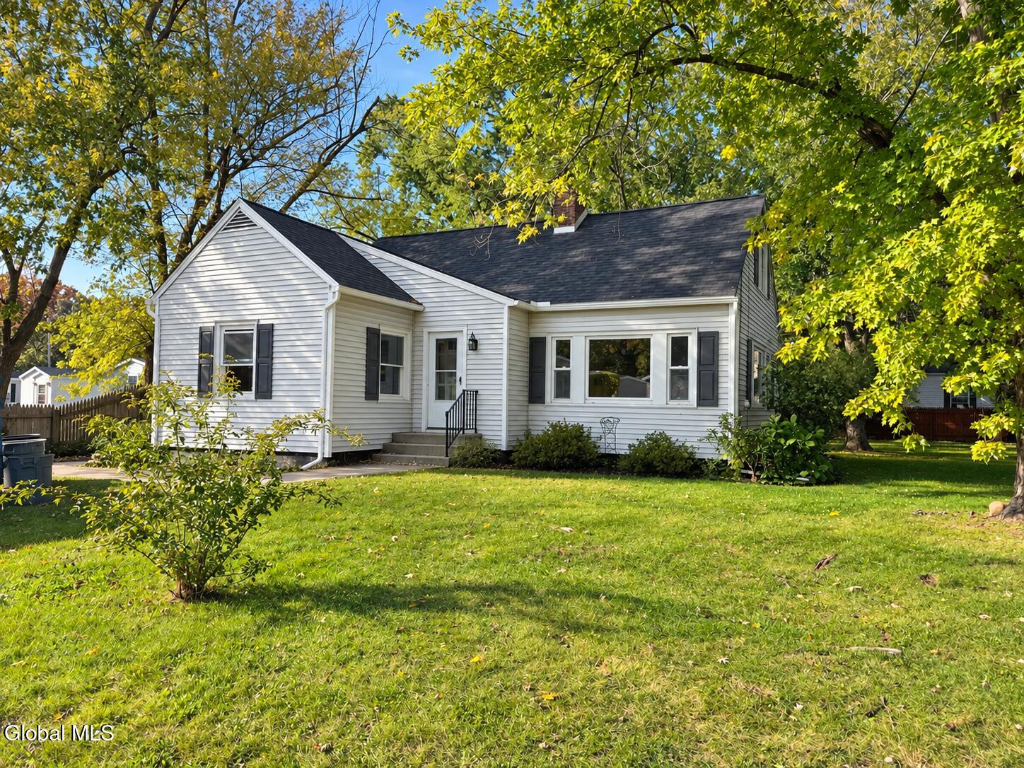 6 Alflo Circle Schenectady NY 12302