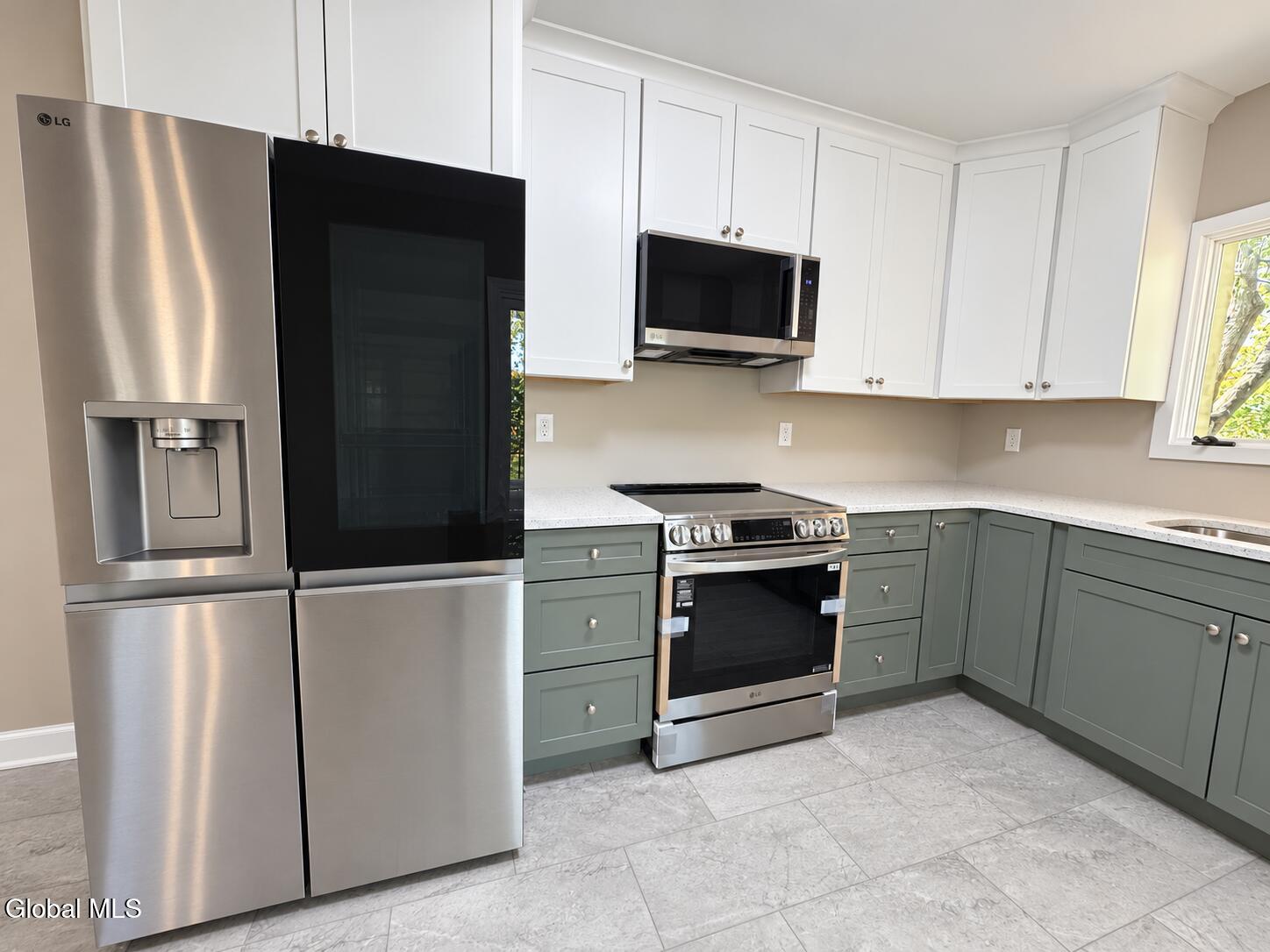 6 Alflo Circle Schenectady NY 12302
