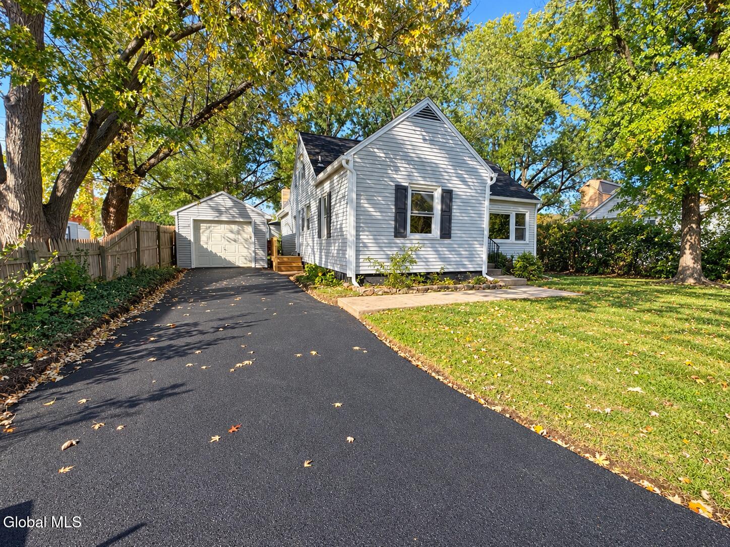 6 Alflo Circle Schenectady NY 12302
