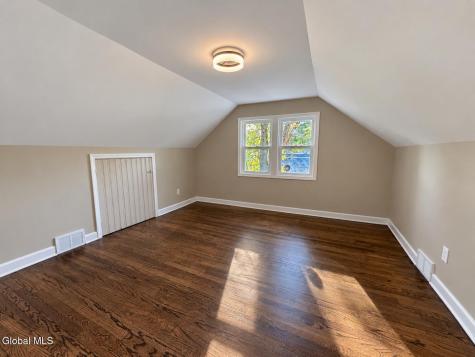6 Alflo Circle Schenectady NY 12302