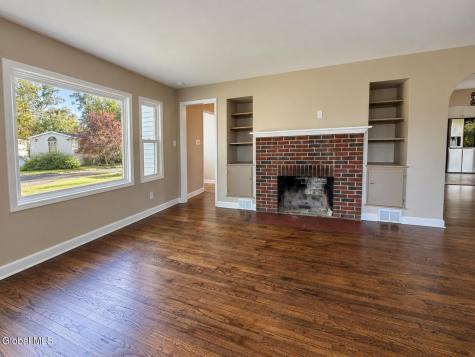 6 Alflo Circle Schenectady NY 12302