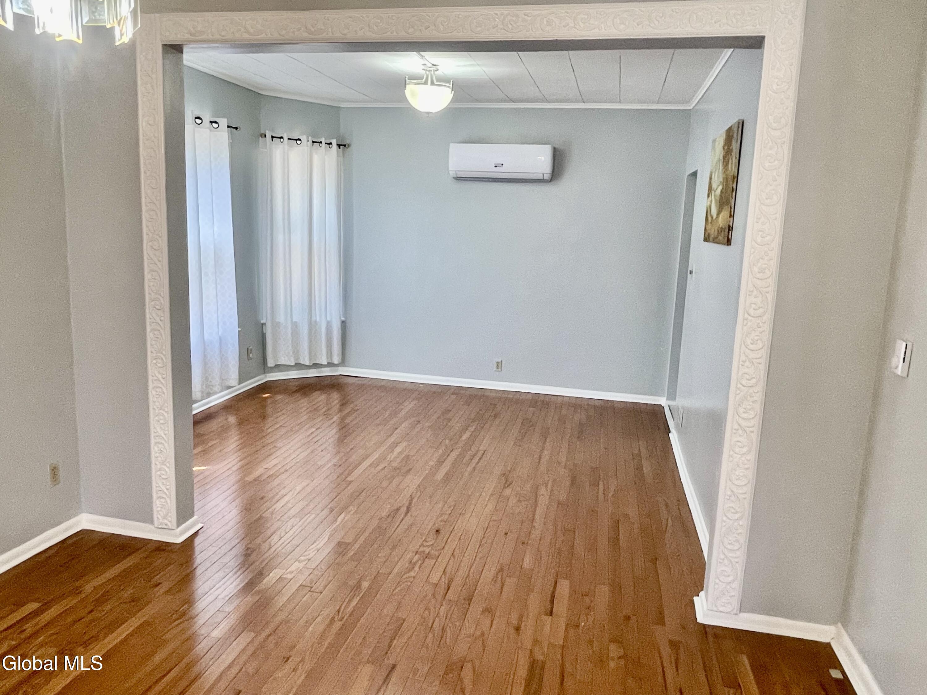 157 Marx Street Schenectady NY 12304