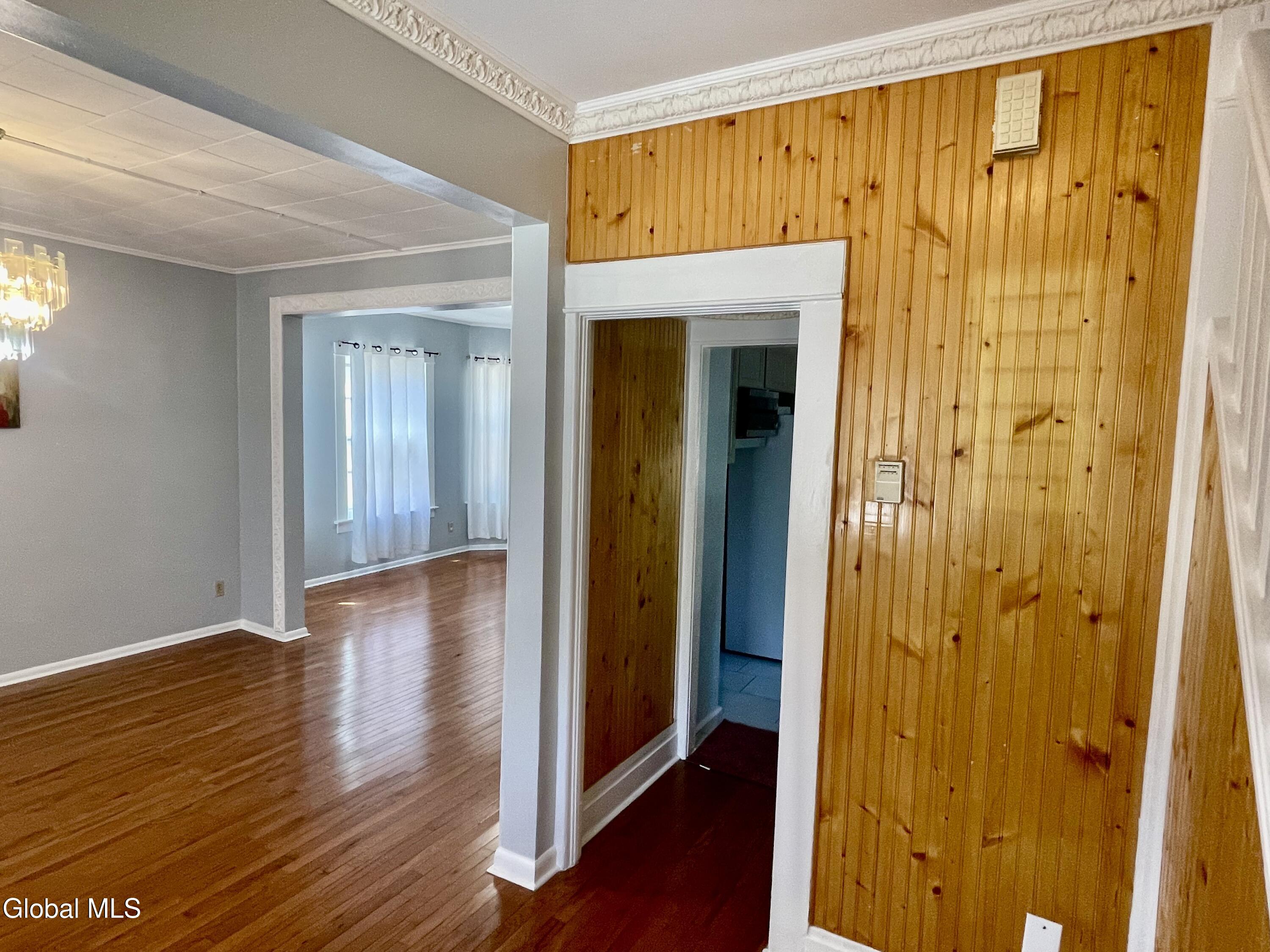 157 Marx Street Schenectady NY 12304