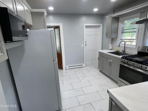 157 Marx Street Schenectady NY 12304